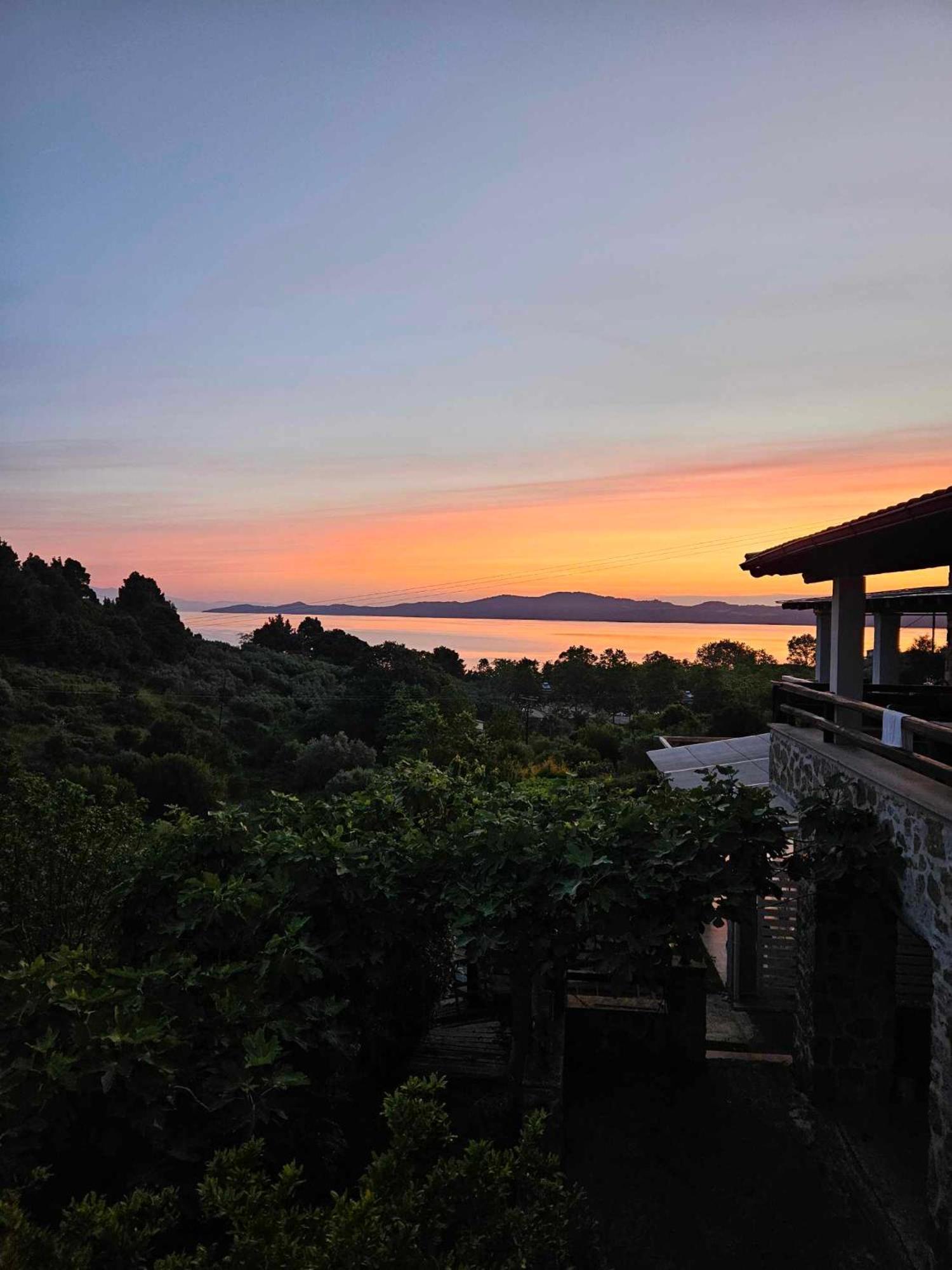 Stone Villas Nea Roda Exterior photo